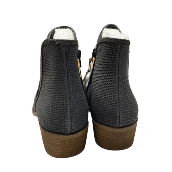 Kensie Gerona Perforated Suede Ankle Bootie Grey Size 8.5 - Picture 10 of 13